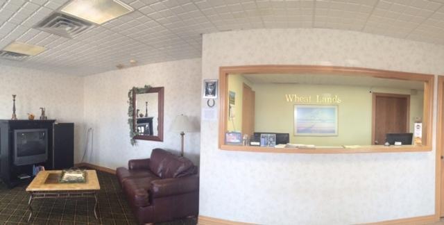 Sunflower Inn & Suites - Garden City Esterno foto